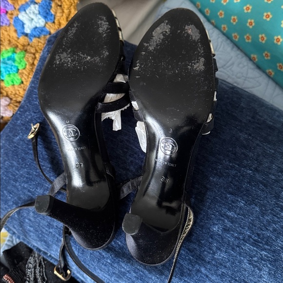 Shoe - Picture 8 of 10